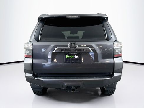 Used 2020 Toyota 4Runner SR5 Premium w/ Moonroof Package AWD/4WD image 7