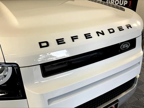 Used 2023 Land Rover Defender 110 S image 26