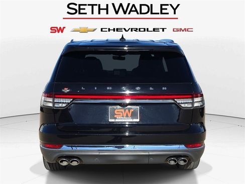 Used 2020 Lincoln Aviator Reserve w/ Equipment Group 202A image 6