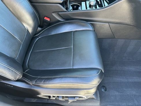 Used 2023 Jeep Grand Cherokee Overland w/ Luxury Tech Group IV image 13