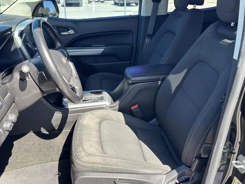 Used 2018 Chevrolet Colorado LT AWD/4WD image 11