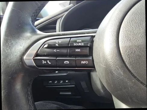 Used 2024 MAZDA MAZDA3 s image 24