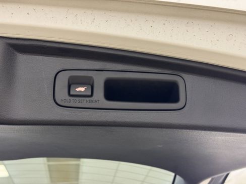 Used 2025 Honda CR-V EX-L image 24