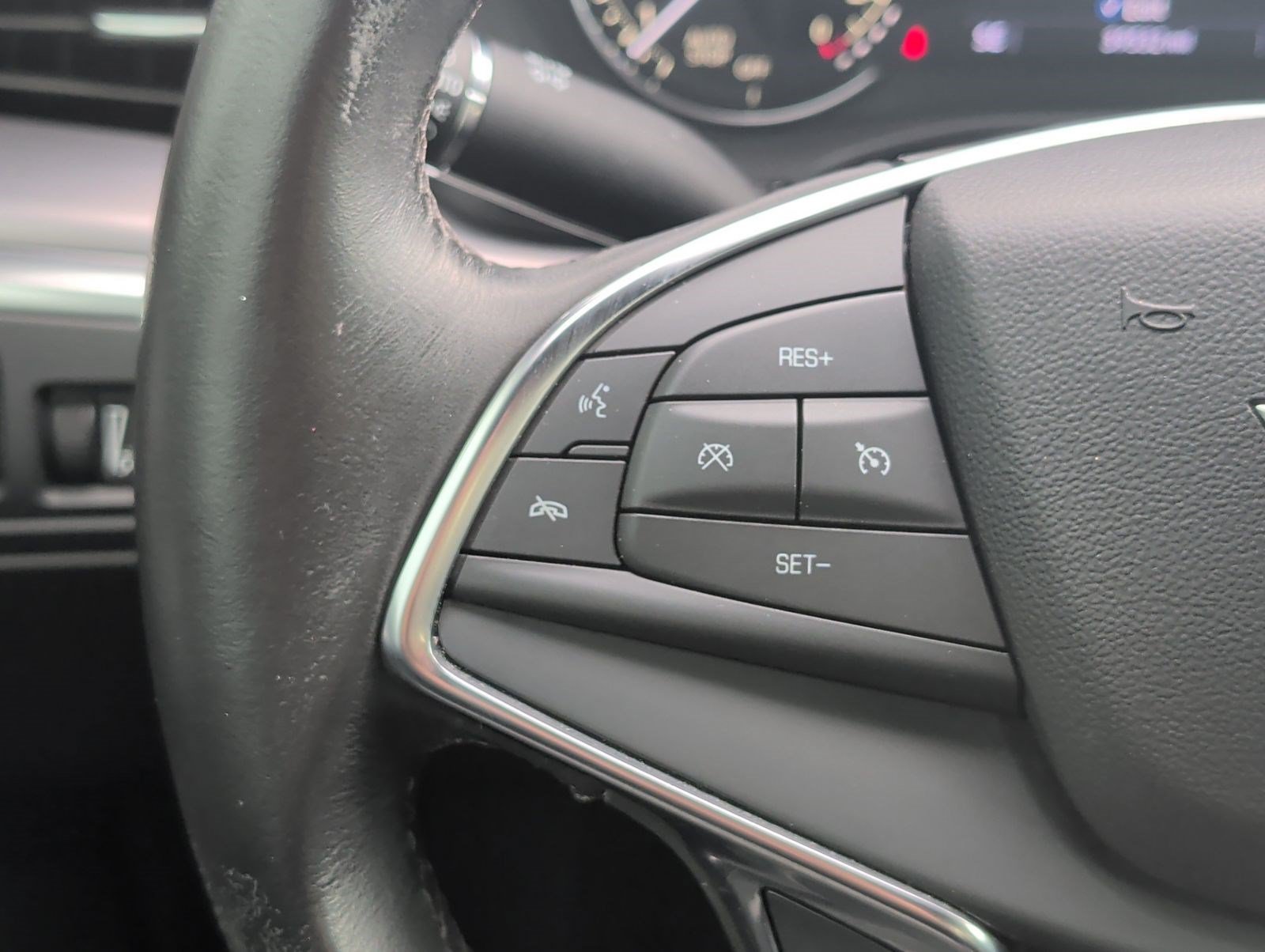 Used 2023 Cadillac XT5 Luxury FWD image 14
