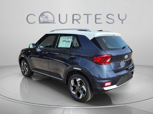 New 2026 Hyundai Venue SEL FWD image 3