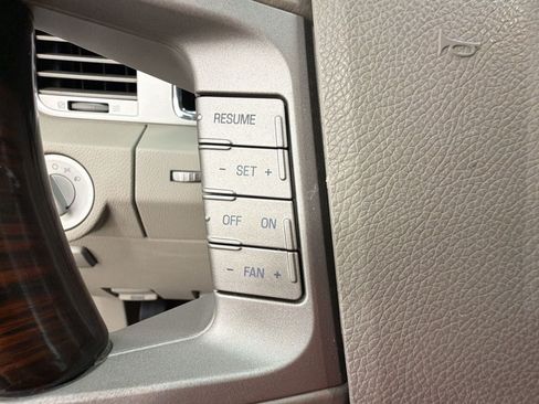 Used 2007 Lincoln Navigator 2WD image 19