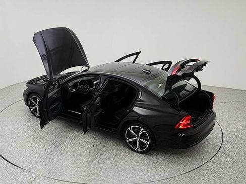 Used 2024 Volvo S60 B5 Core w/ Climate Package FWD image 40