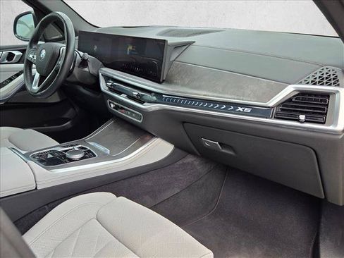 Used 2025 BMW X5 sDrive40i RWD image 23