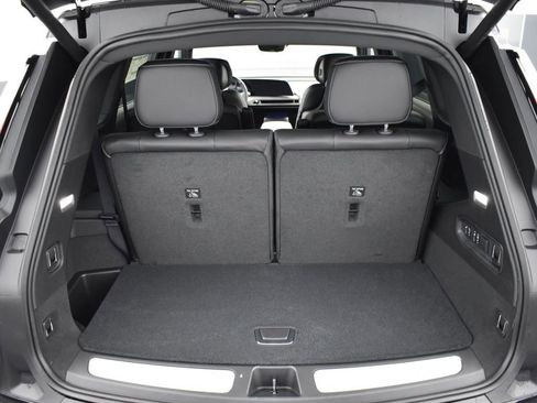 New 2026 Cadillac Vistiq Sport w/ LPO, Floor Liner Package image 34