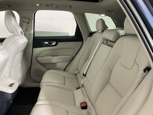 Certified 2023 Volvo XC60 B5 Plus AWD/4WD image 30
