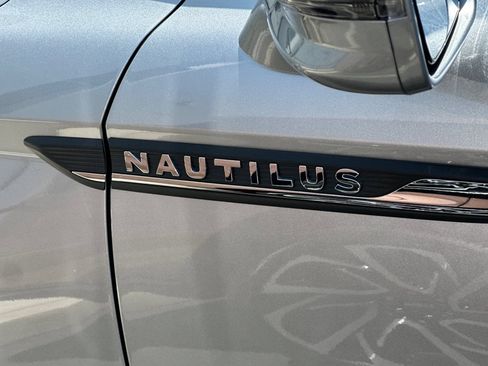 Certified 2022 Lincoln Nautilus FWD w/ Premium Package image 27