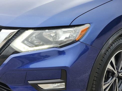Used 2018 Nissan Rogue SL FWD image 5