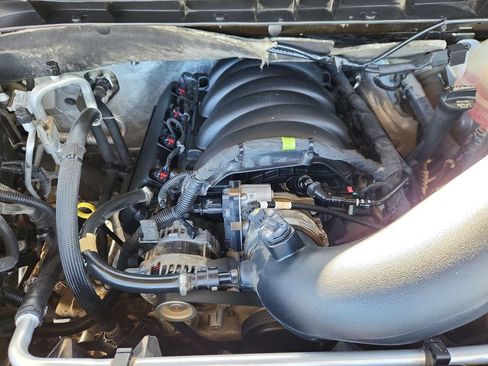 Used 2022 Chevrolet Silverado 1500 LT Trail Boss w/ LT Trail Boss Premium Package AWD/4WD image 14