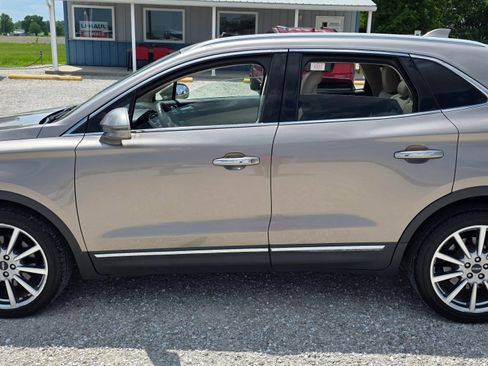 Used 2019 Lincoln MKC Reserve w/ MKC Technology Package FWD image 6