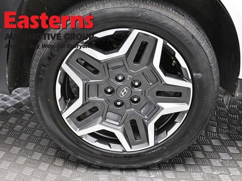 Used 2023 Hyundai Santa Fe Limited image 9