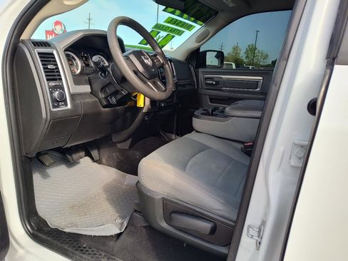 Used 2018 RAM 2500 SLT AWD/4WD image 2