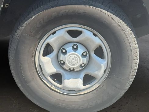 Used 2023 Toyota Tacoma SR5 RWD image 9