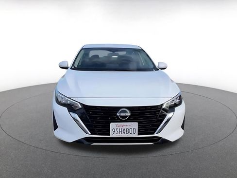 Used 2025 Nissan Sentra SV image 4