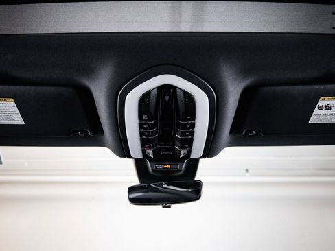 Certified 2026 Porsche Macan S AWD/4WD image 20