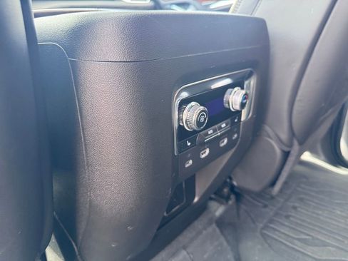 Used 2024 GMC Yukon Denali Ultimate image 31
