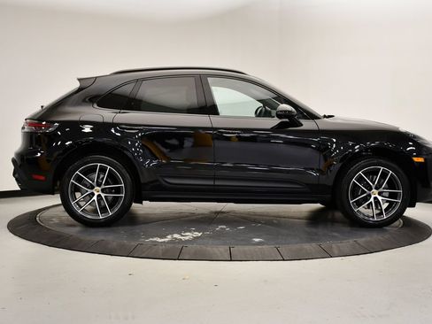 Certified 2026 Porsche Macan AWD/4WD image 8