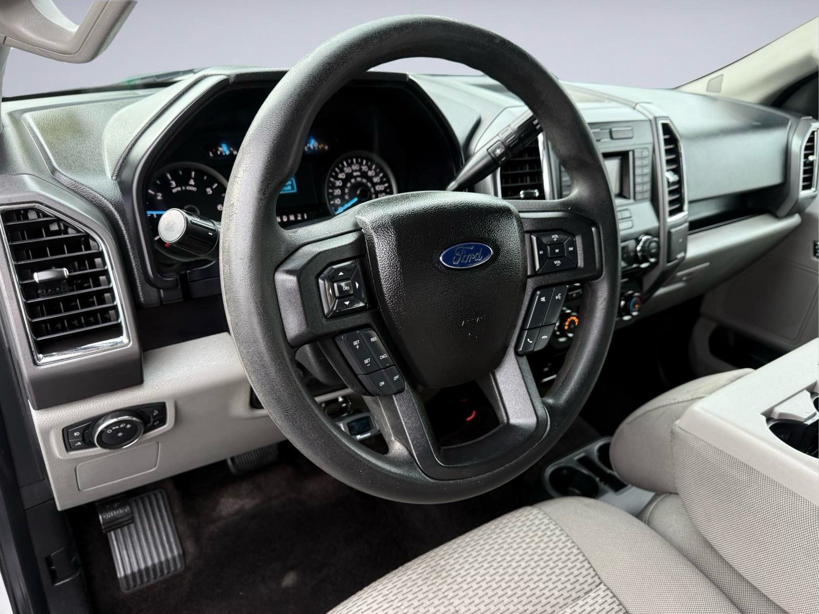 Used 2016 Ford F150 XLT AWD/4WD image 16