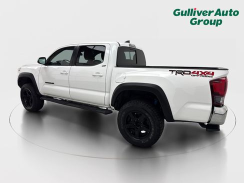 Used 2018 Toyota Tacoma TRD Off-Road image 4