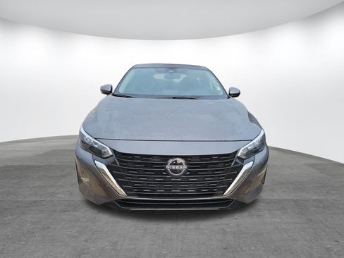 Used 2025 Nissan Sentra SV image 2