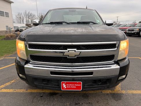 Used 2011 Chevrolet Silverado 1500 LT w/ Regional Value Package image 3