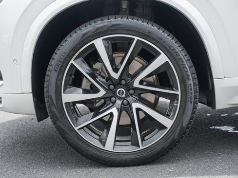Certified 2023 Volvo XC90 B6 Plus AWD/4WD image 18