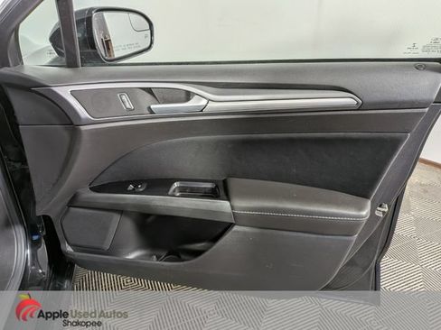 Used 2013 Ford Fusion SE FWD image 30