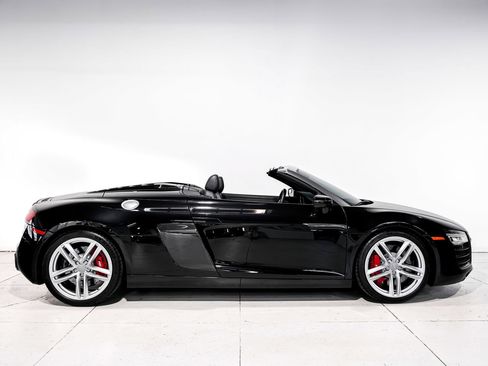 Used 2014 Audi R8 V8 w/ Full Leather Package AWD/4WD image 2