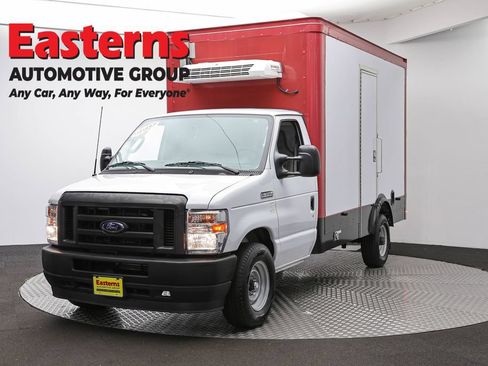 Used 2023 Ford E-350 and Econoline 350 Super Duty w/ Power Windows & Locks Group RWD image 1