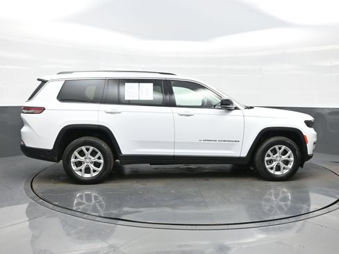 Used 2023 Jeep Grand Cherokee L Limited image 7