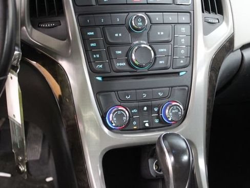 Used 2016 Buick Verano Convenience FWD image 19