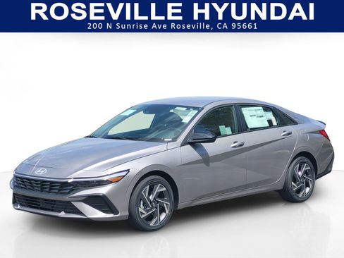 New 2025 Hyundai Elantra SEL image 1