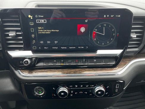 New 2024 GMC Sierra 1500 Elevation image 15