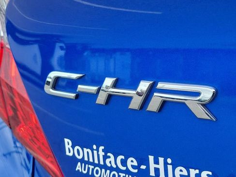 Used 2021 Toyota C-HR XLE image 9