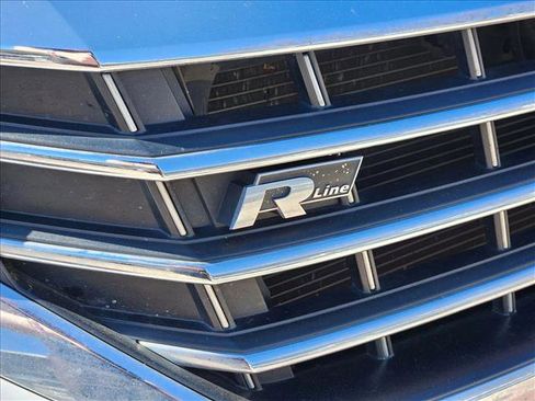 Used 2021 Volkswagen Passat 2.0T R-Line image 5