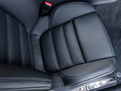 New 2026 Porsche Macan image 44