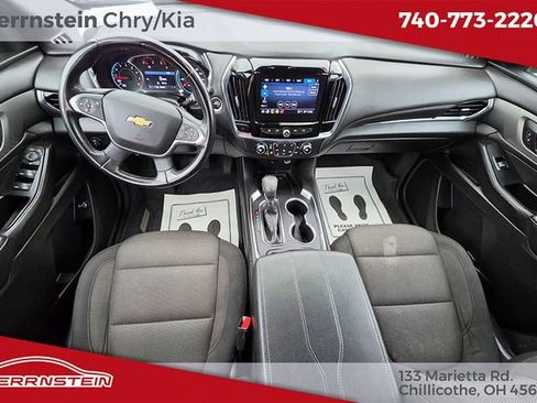 Used 2023 Chevrolet Traverse LT FWD image 12