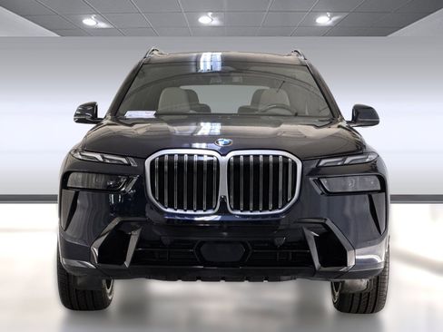 Certified 2024 BMW X7 xDrive40i w/ Executive Package image 6