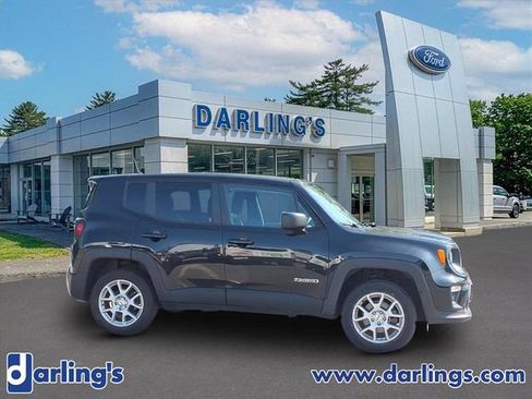 Used 2023 Jeep Renegade Latitude AWD/4WD image 4