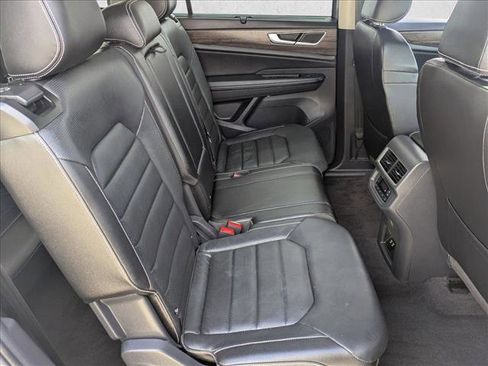 Used 2024 Volkswagen Atlas SEL AWD/4WD image 26