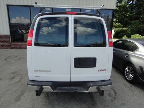 Used 2022 GMC Savana 2500 w/ Driver Convenience Package RWD image 5