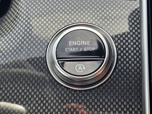 New 2026 Mercedes-Benz C 300 4MATIC Sedan image 39