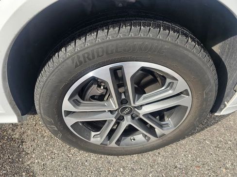 Used 2025 Audi Q5 Premium Plus w/ Premium Plus AWD/4WD image 13