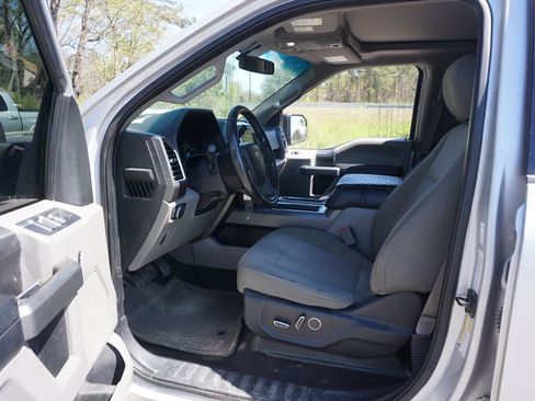 Used 2016 Ford F150 XLT w/ Equipment Group 302A Luxury image 2