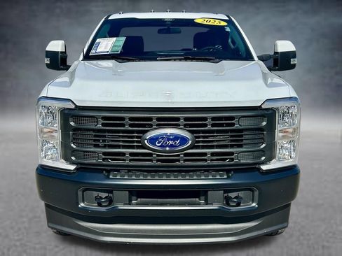 Used 2025 Ford F250 XL AWD/4WD image 2