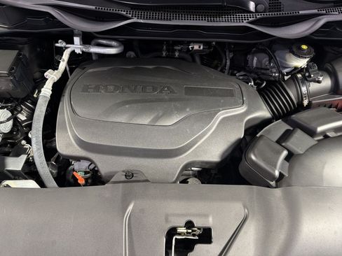 Used 2023 Honda Odyssey Sport image 41